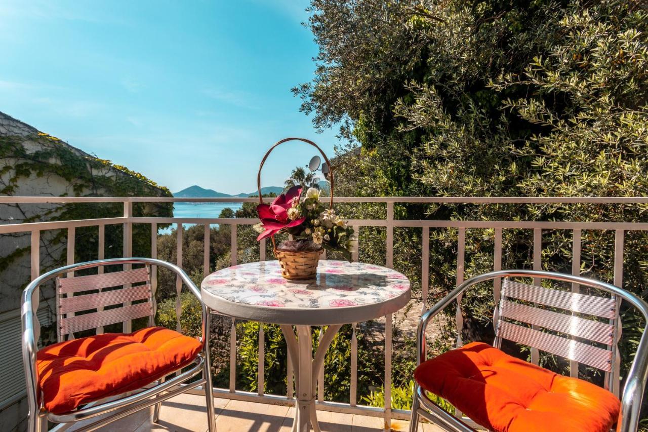 Sun Rose Apartments Sveti Stefan Eksteriør bilde