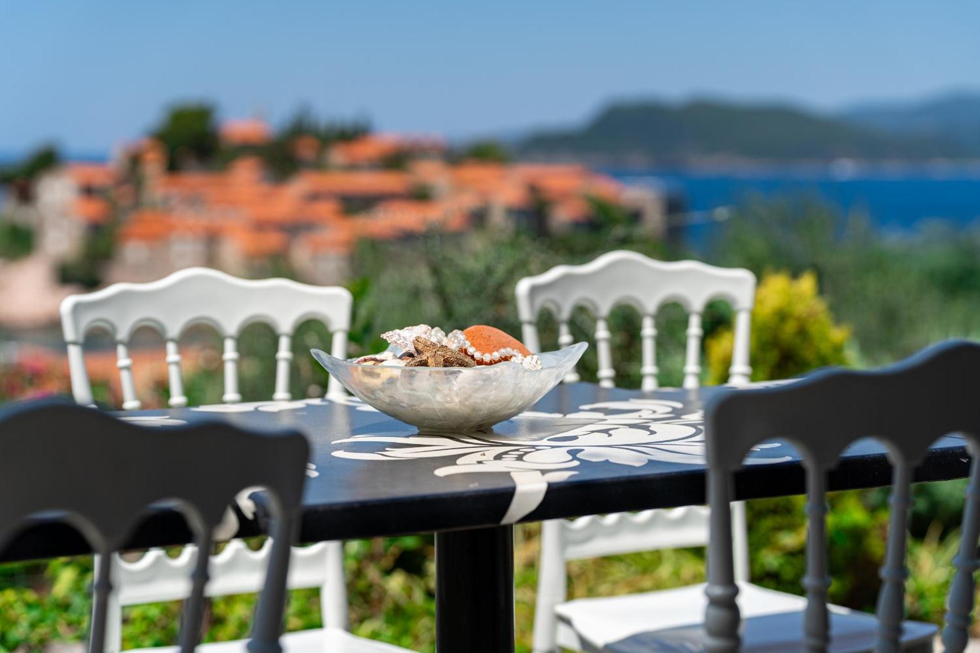 Sun Rose Apartments Sveti Stefan Eksteriør bilde