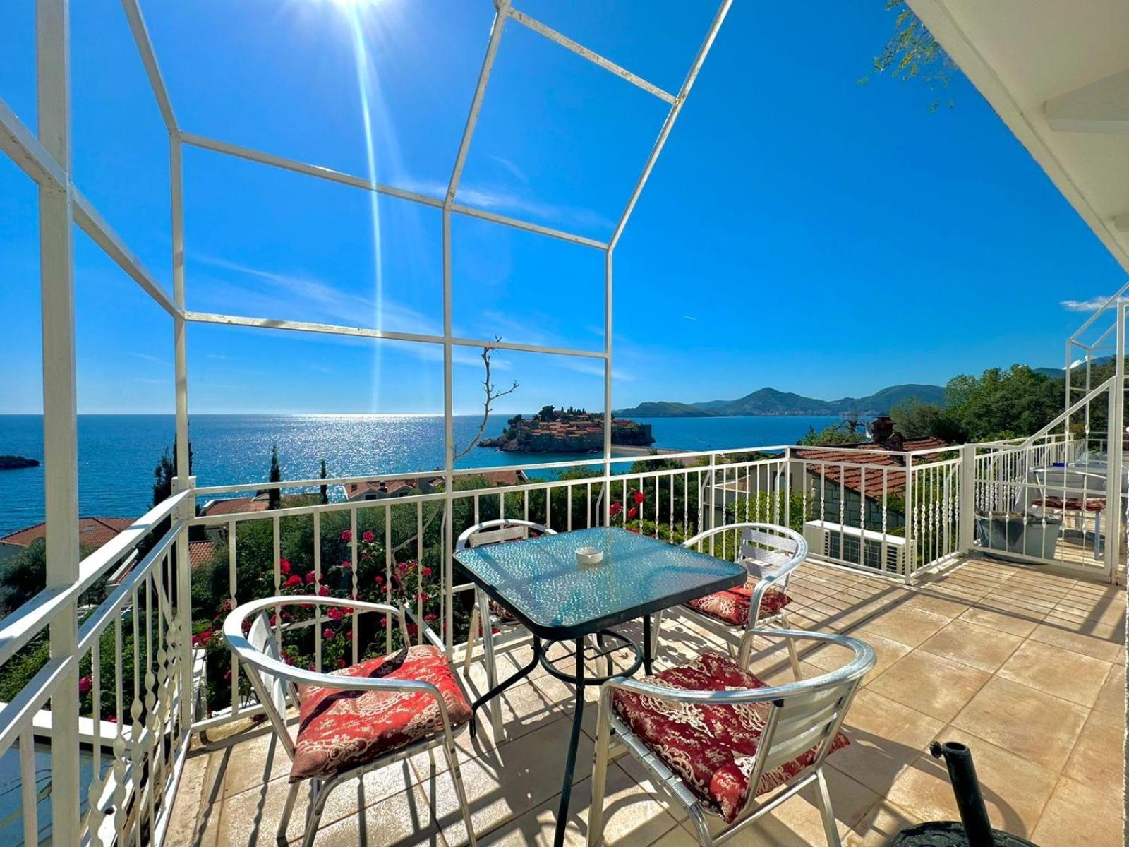 Sun Rose Apartments Sveti Stefan Eksteriør bilde