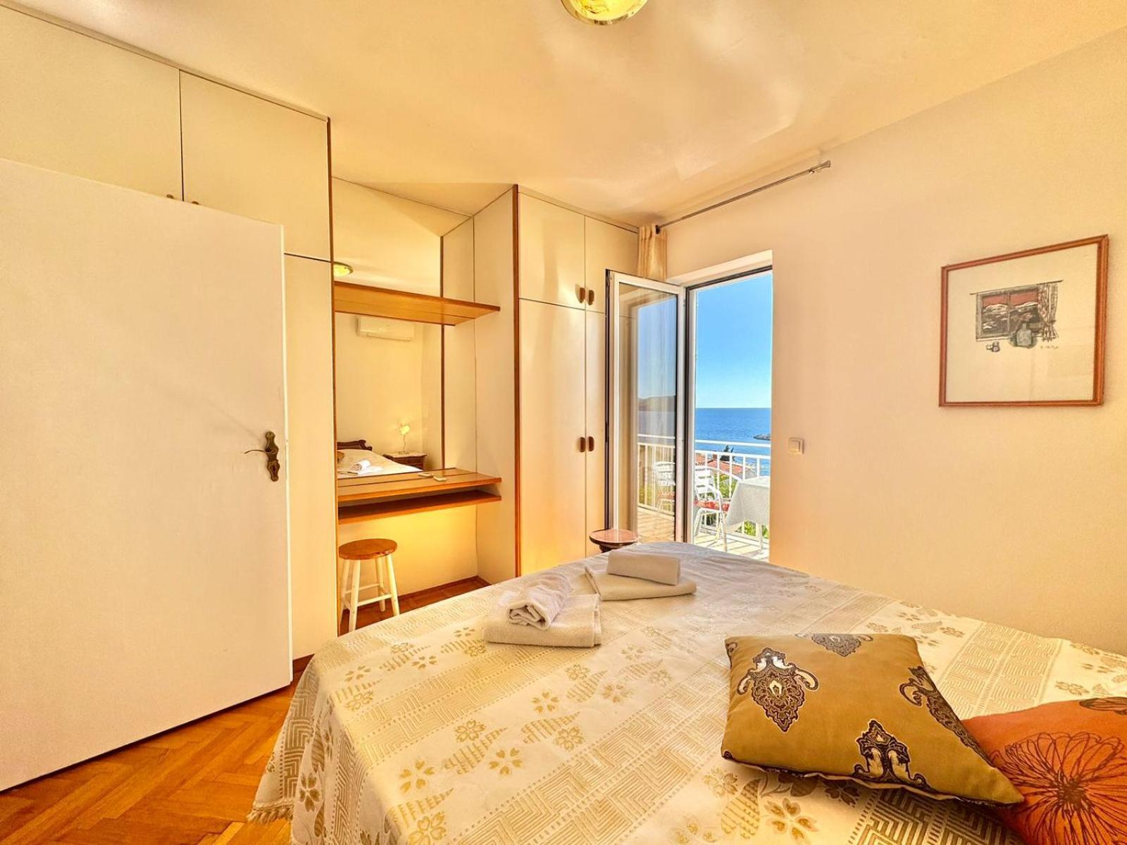 Sun Rose Apartments Sveti Stefan Eksteriør bilde