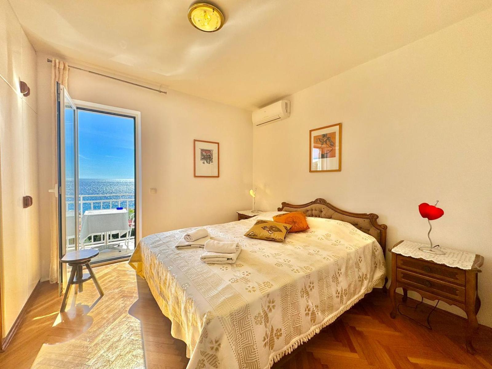 Sun Rose Apartments Sveti Stefan Eksteriør bilde