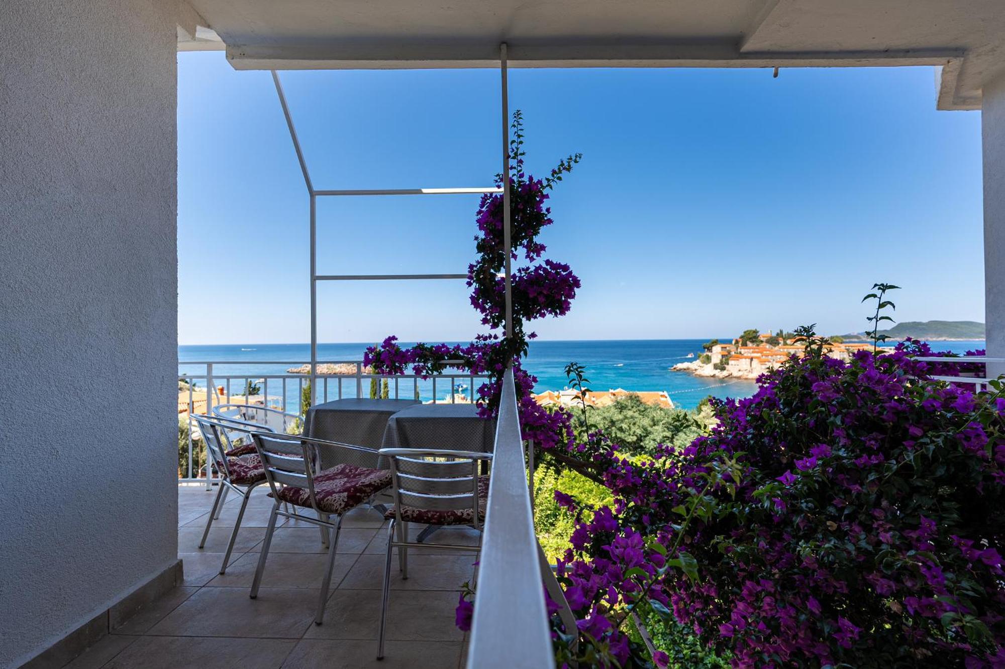 Sun Rose Apartments Sveti Stefan Rom bilde