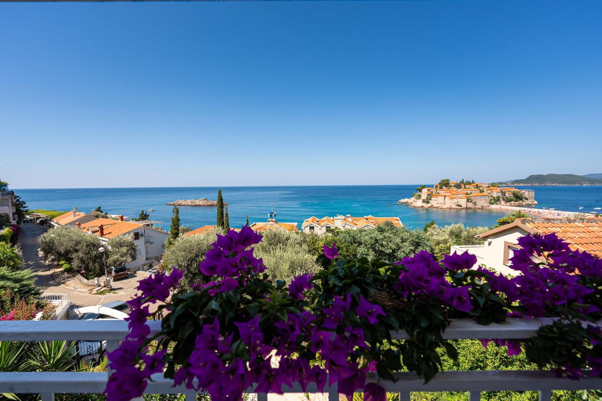 Sun Rose Apartments Sveti Stefan Rom bilde