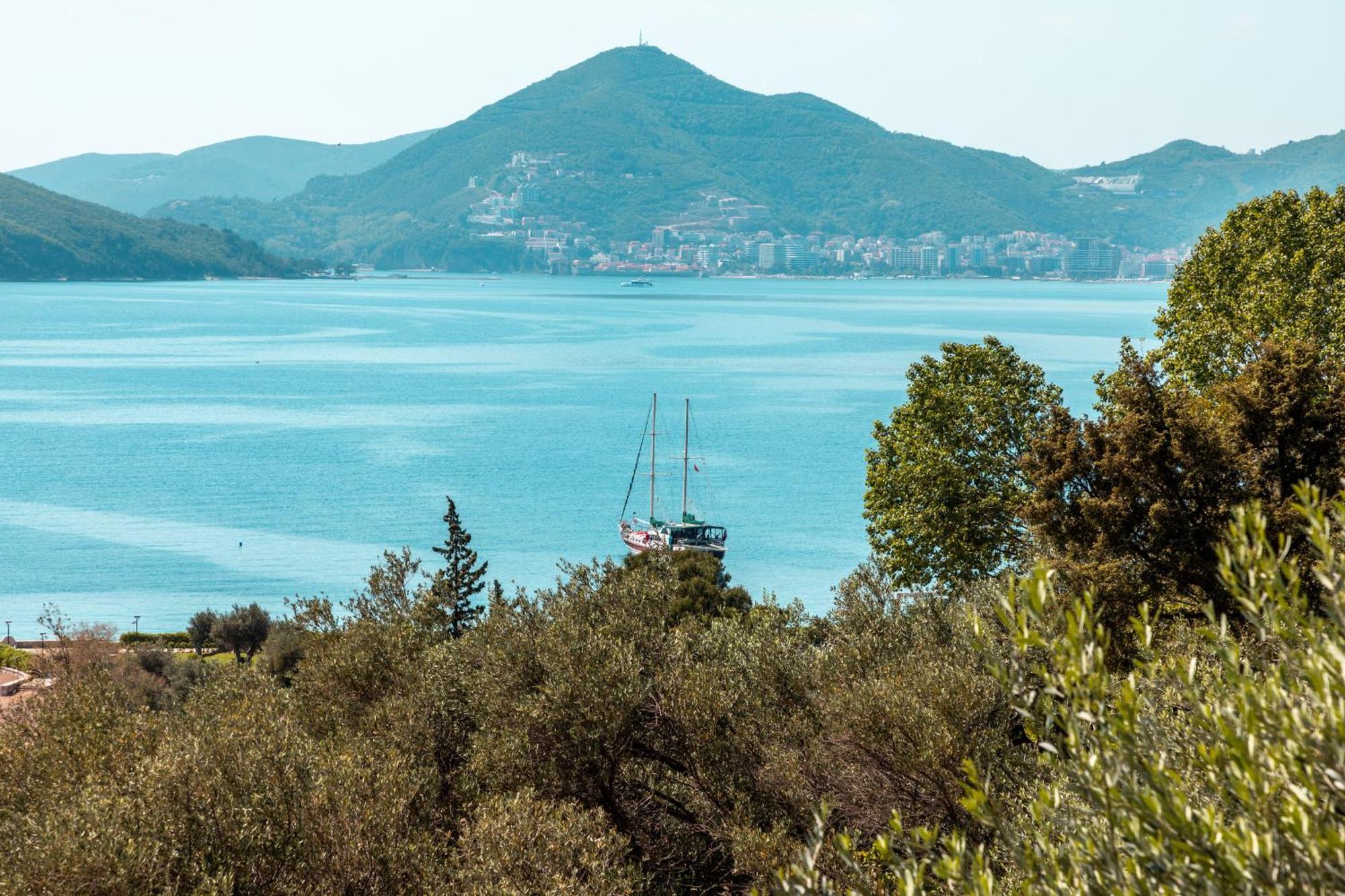 Sun Rose Apartments Sveti Stefan Rom bilde
