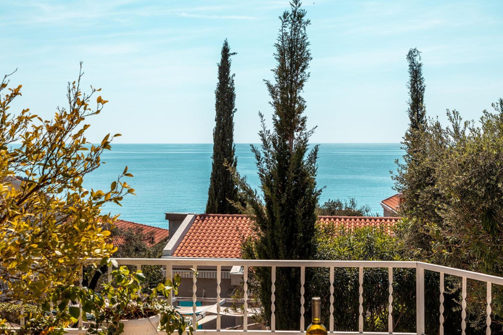 Sun Rose Apartments Sveti Stefan Eksteriør bilde